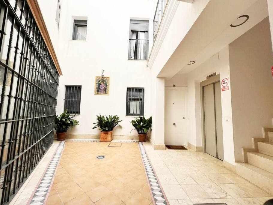 Apartament Aym Places Buen Viaje Parking Incluido Sewilla Zewnętrze zdjęcie