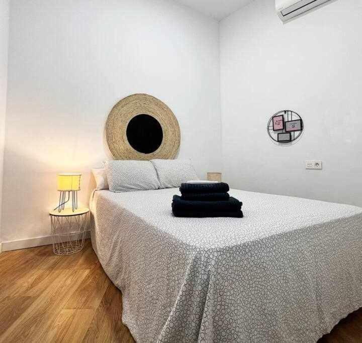 Apartament Aym Places Buen Viaje Parking Incluido Sewilla Zewnętrze zdjęcie